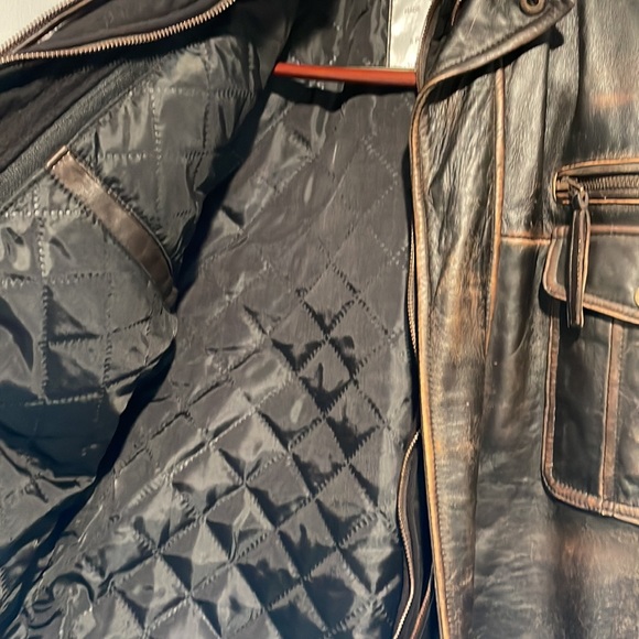 Leather motorcycle jacket. - Picture 4 of 9
